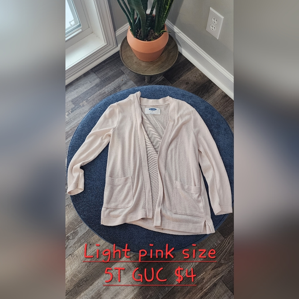 Old Navy size 5T light pink Cardigan
